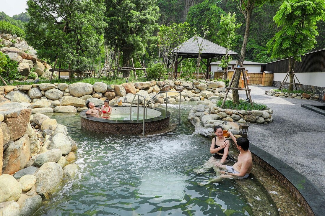 Suối nước nóng Quang Hanh thành phố Cẩm Phả