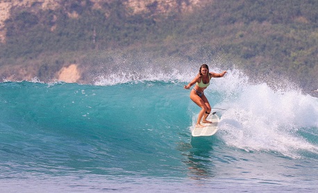 Surfing in Vietnam: When and where to catch the best waves