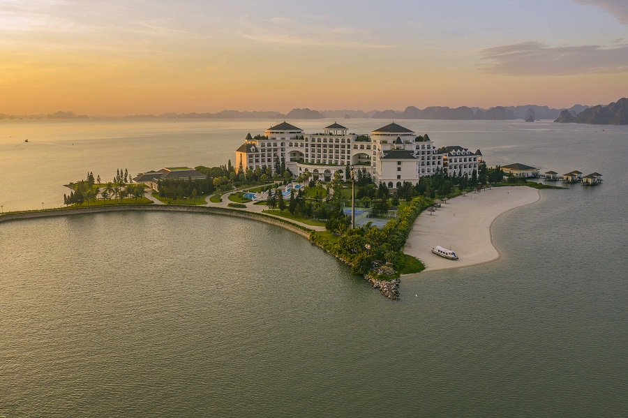 Toàn cảnh Vinpearl Resort & Spa Hạ Long