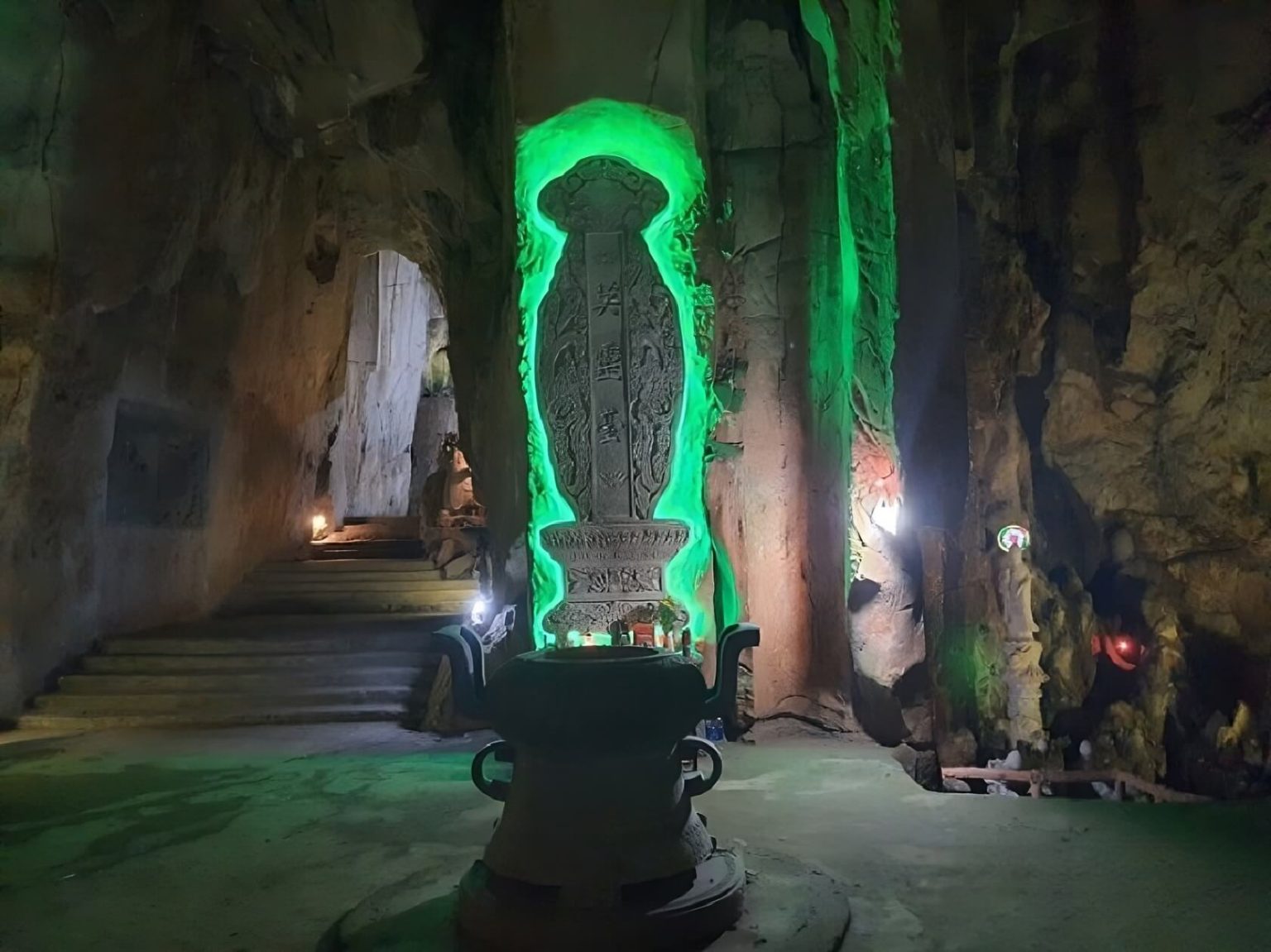 Am Phu Cave was named after a chilling royal encounter