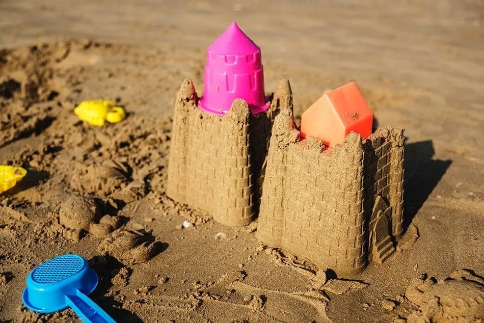 Build sandcastles on Ngoc Vung Beach