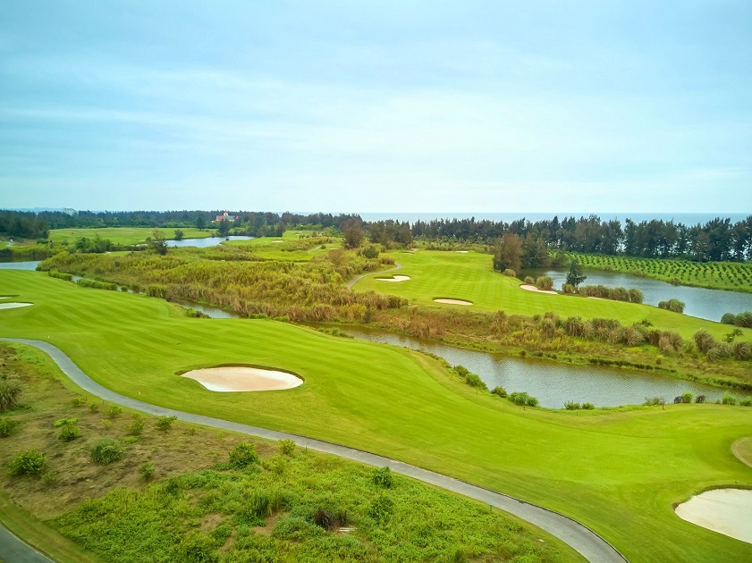 Don’t miss Vinh Thuan International Golf Course for entertainment