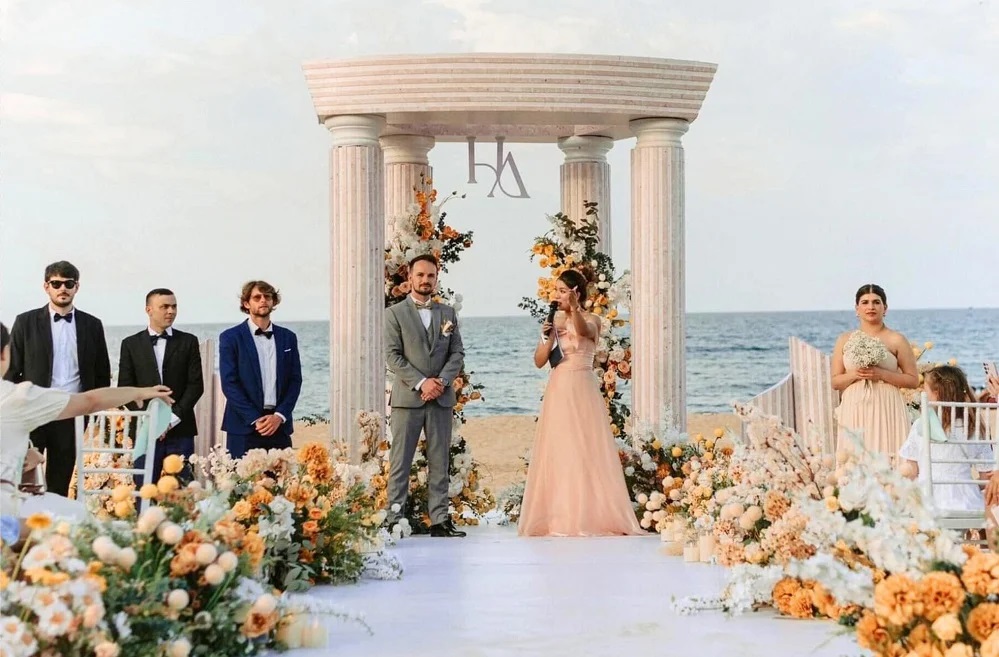 Vietnam wedding venues Dream wedding at Vinpearl Ha Long