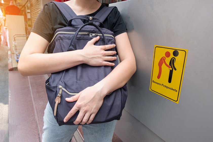 do and don’ts in Vietnam Keep your personal belongings secure