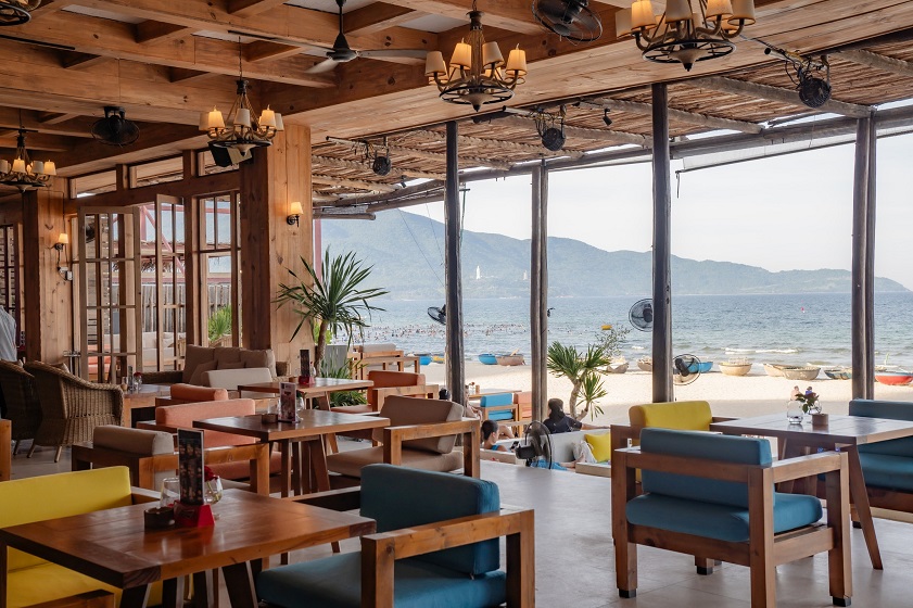 Relax and enjoy the view of My Khe Beach from Lounge Beach Bar & Restaurant