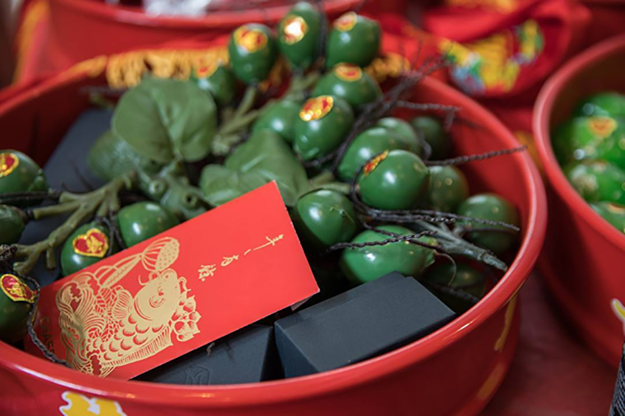 Vietnamese wedding tea ceremony The Vietnamese wedding tea ceremony is always held respectfully