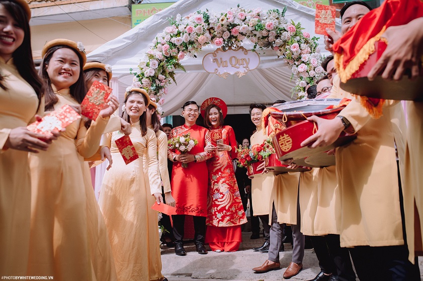 Vietnamese wedding tea ceremony Vietnamese brides dress in red for good luck