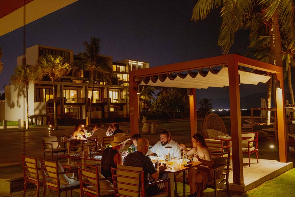 Da Nang beach clubs Vive Océane Da Nang