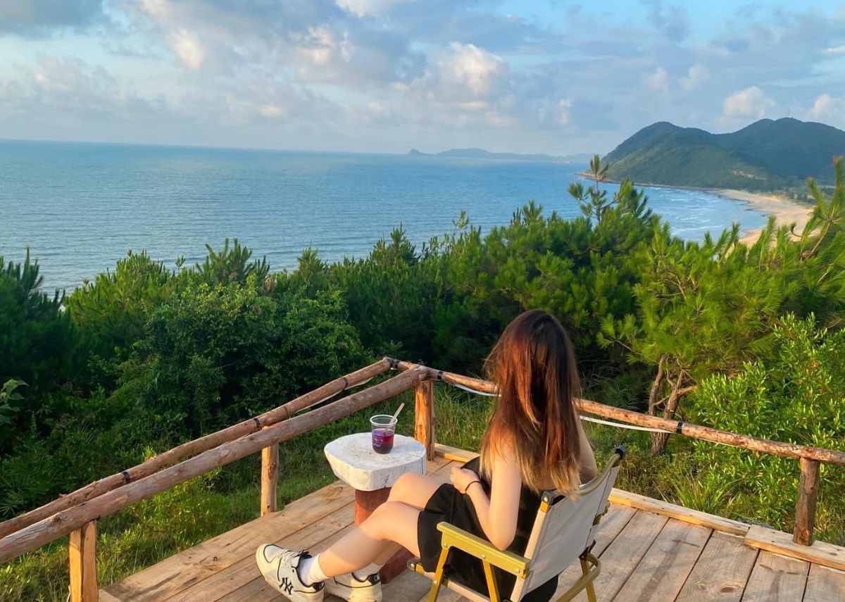 Cảnh đẹp thiên nhiên trên đỉnh đồi