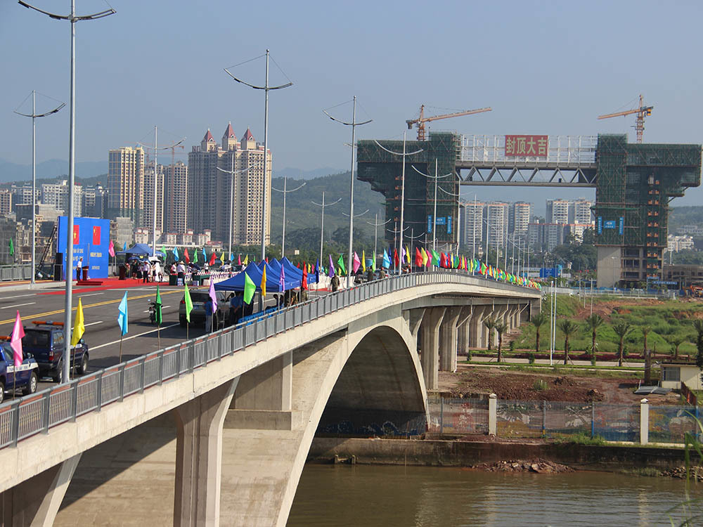 Cầu Bắc Luân