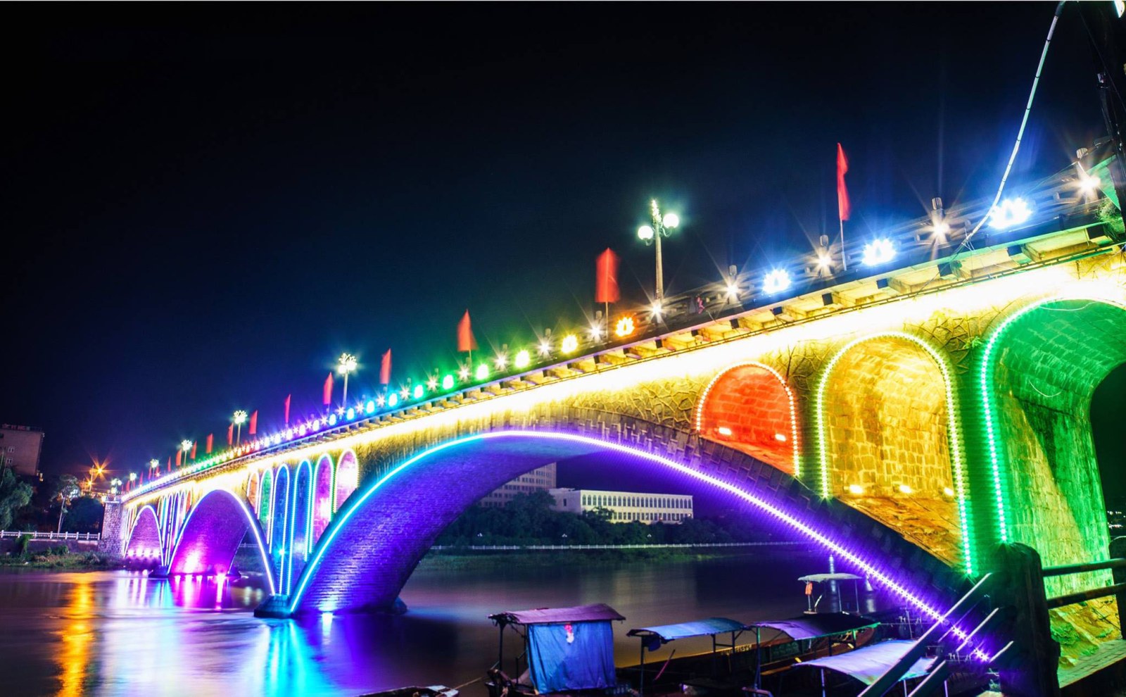 Cầu Ka Long về đêm