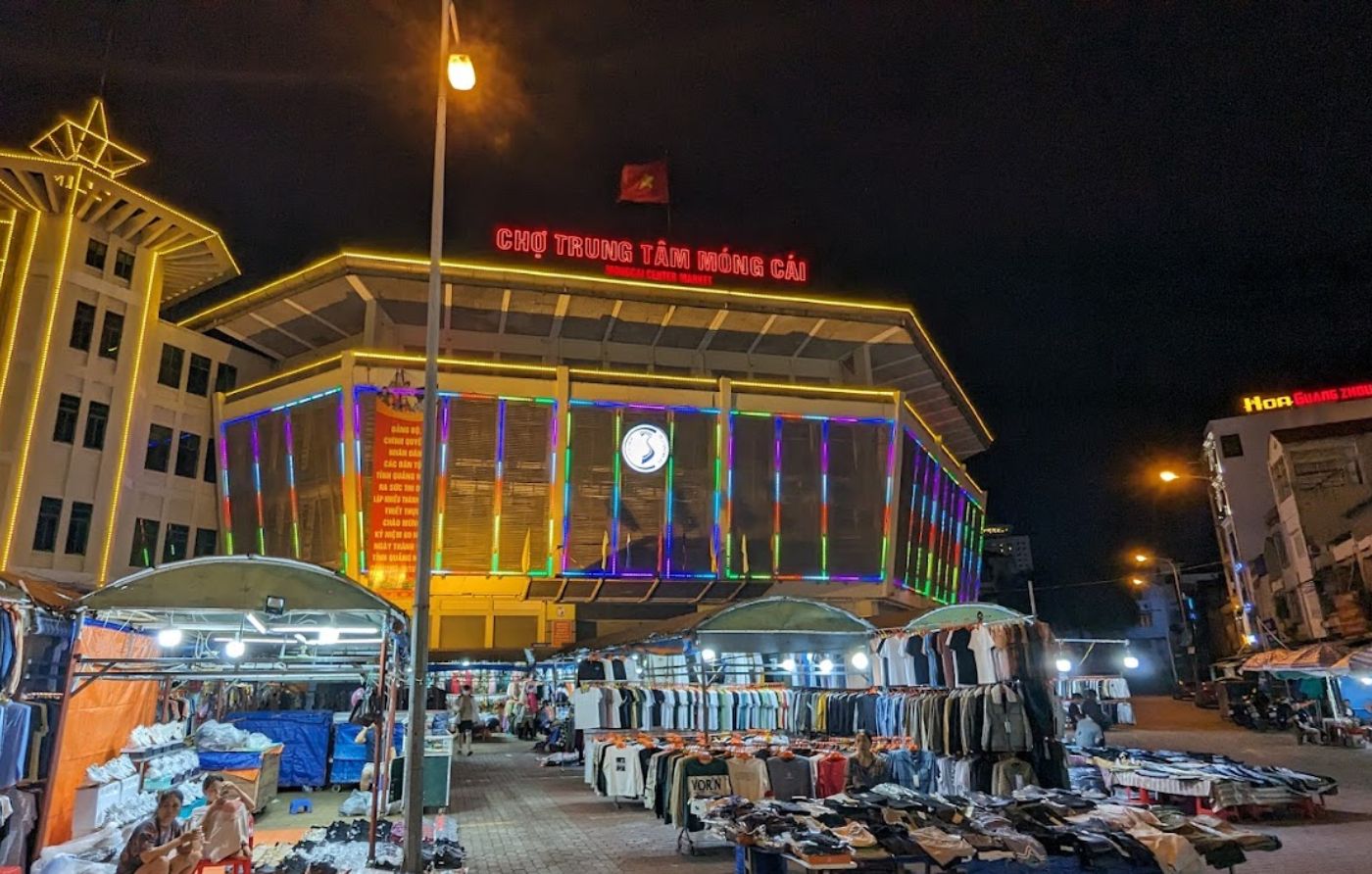 Chợ đêm Móng Cái Chợ đêm ở Móng Cái