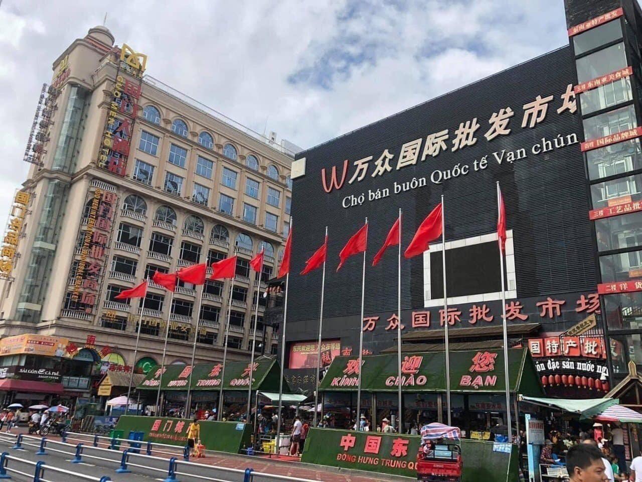 Du lịch Móng Cái 3 ngày 2 đêm Chợ Vạn Chúng