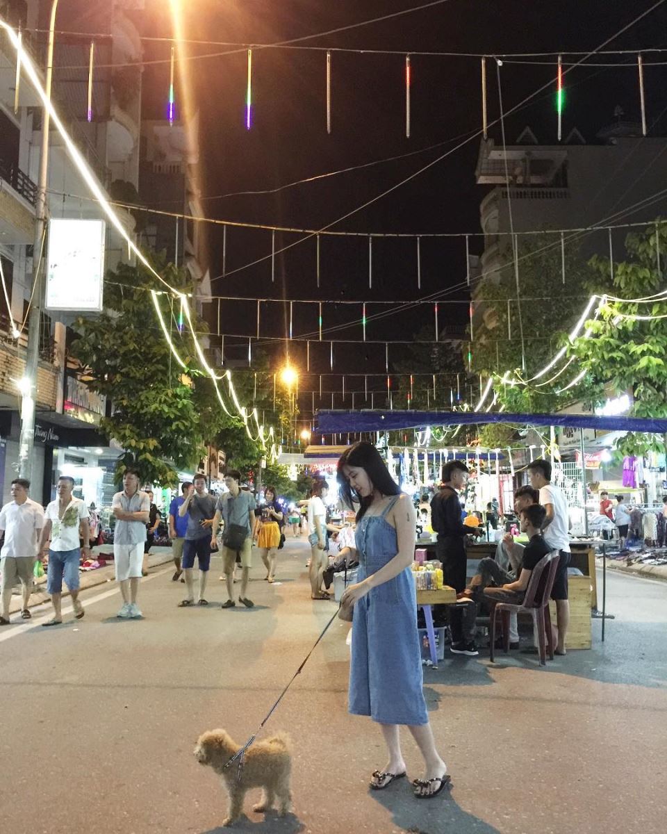 Dạo chơi phố đi bộ Trần Phú