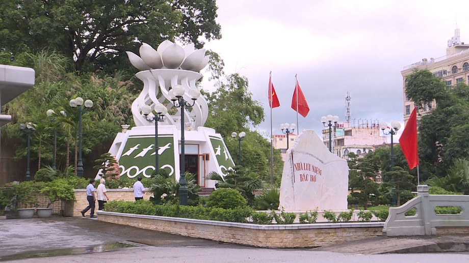 Di tích Nhà lưu niệm Bác Hồ tại cửa khẩu Móng Cái