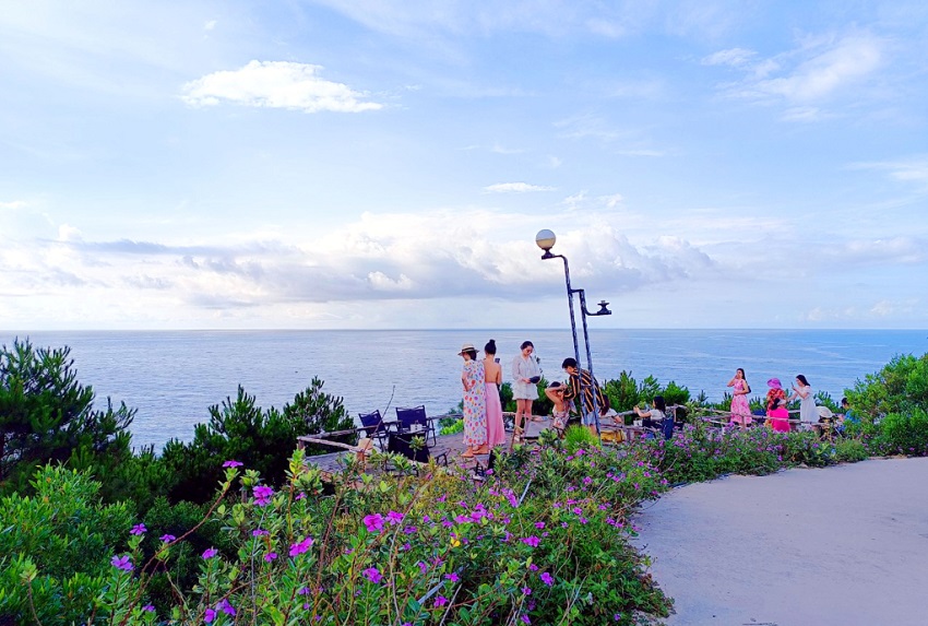 Địa điểm không thể thiếu trong lịch trình Quan Lạn 3 ngày 2 đêm đồi Vô Cực