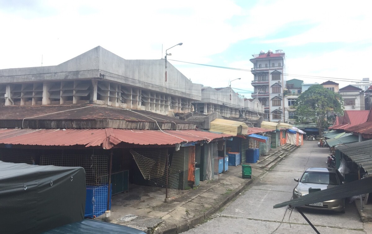 Khám phá chợ 2 Móng Cái