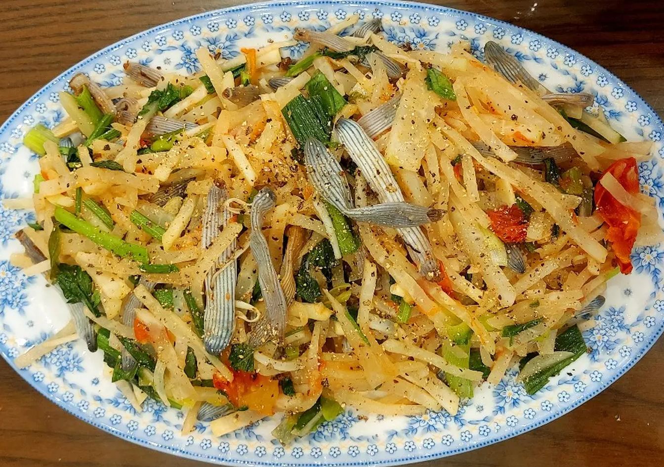 Ăn gì ở Móng Cái Món ngon từ sá sùng