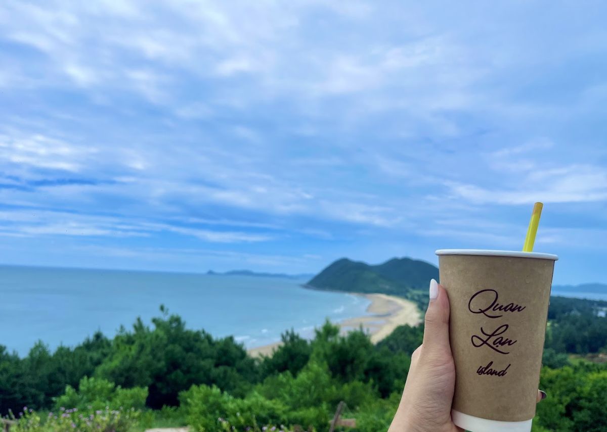 Quán cafe trên đồi Vô Cực Quan Lạn