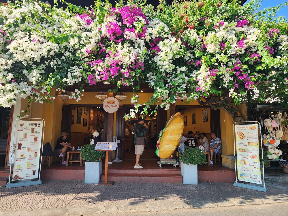 banh mi Hoi An All Day Banh Mi