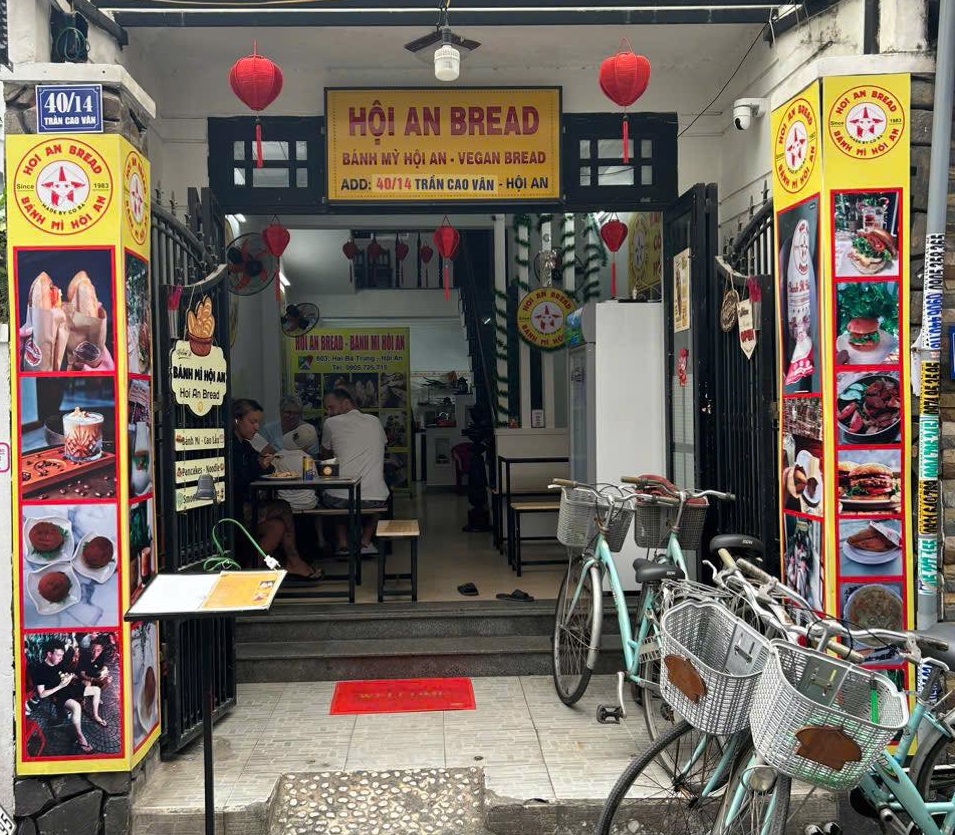 banh mi Hoi An Banh Mi Co Ba Hoi An