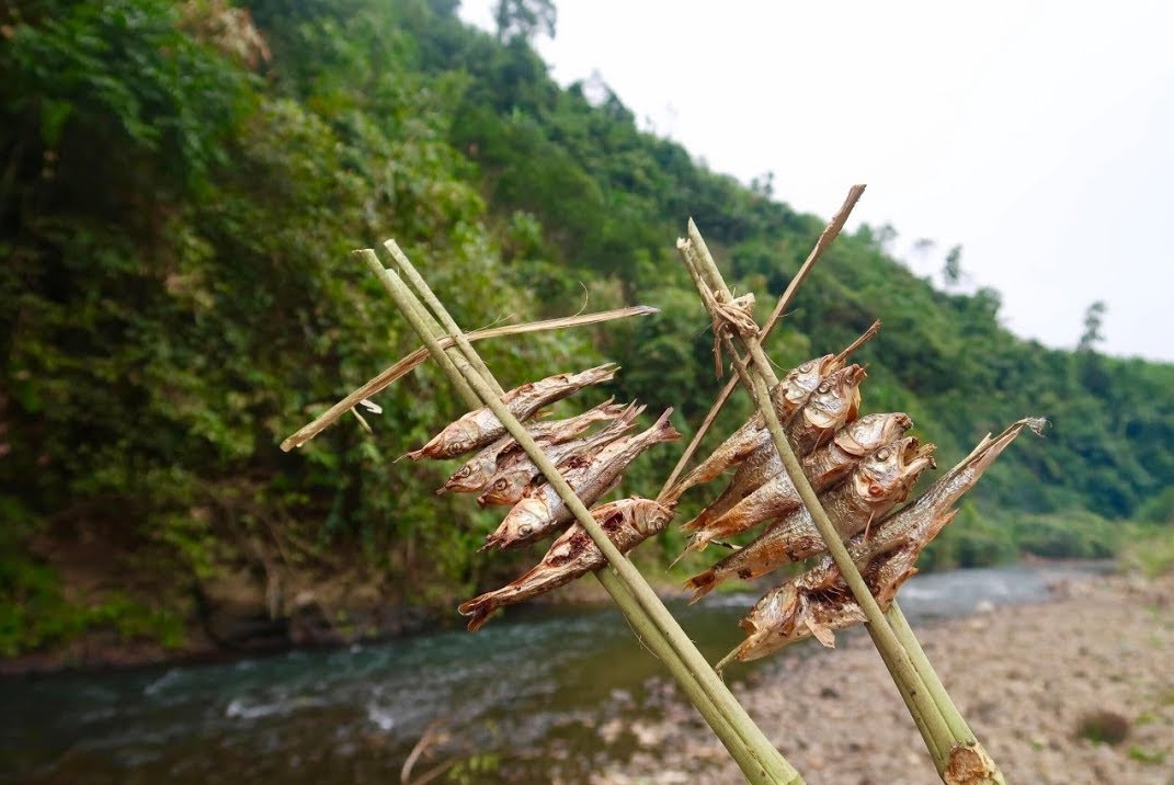 Enjoy Suoi Mo's local specialties