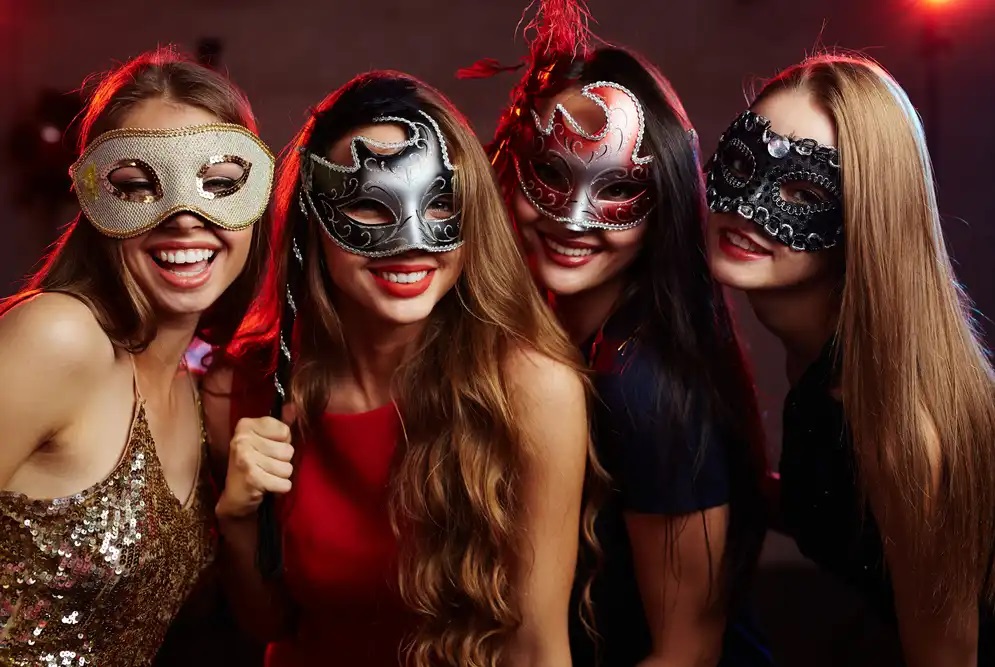 Halloween Masquerade Ball-themed party