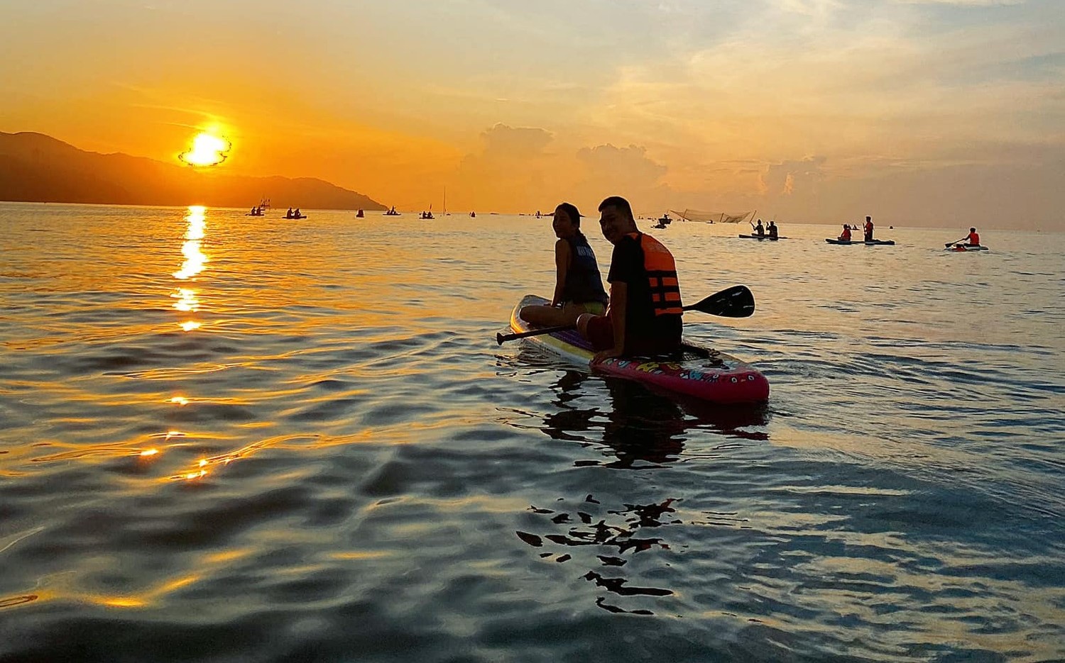 There are many activities that can accompany your My Khe Beach sunrise experience