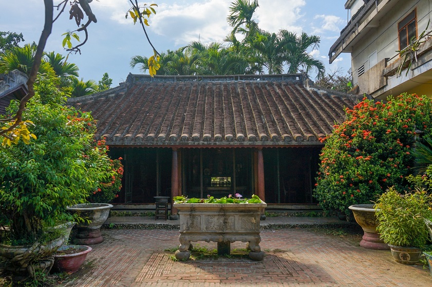 Tich Thien Duong Old House