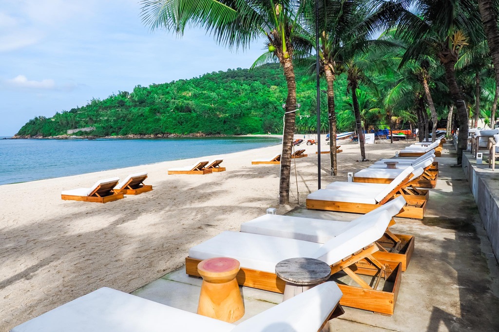 Lady Buddha Da Nang Tien Sa Beach is near Lady Buddha