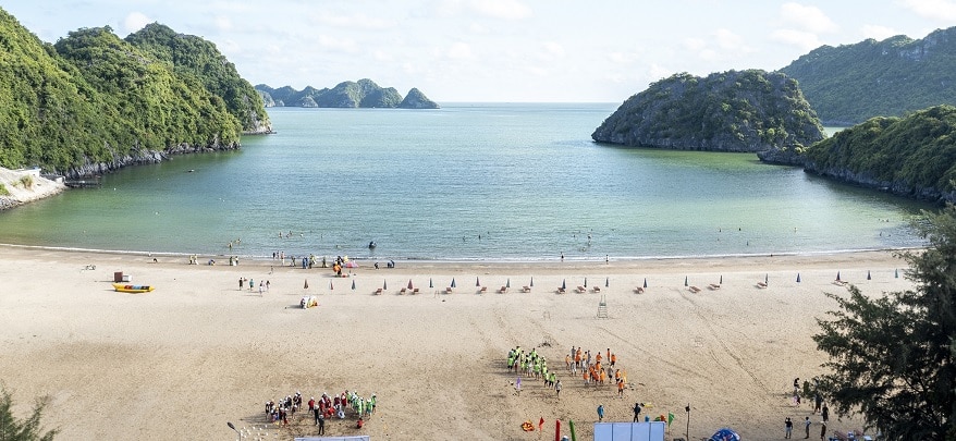 Tung Thu Beach is great to visit between April and October