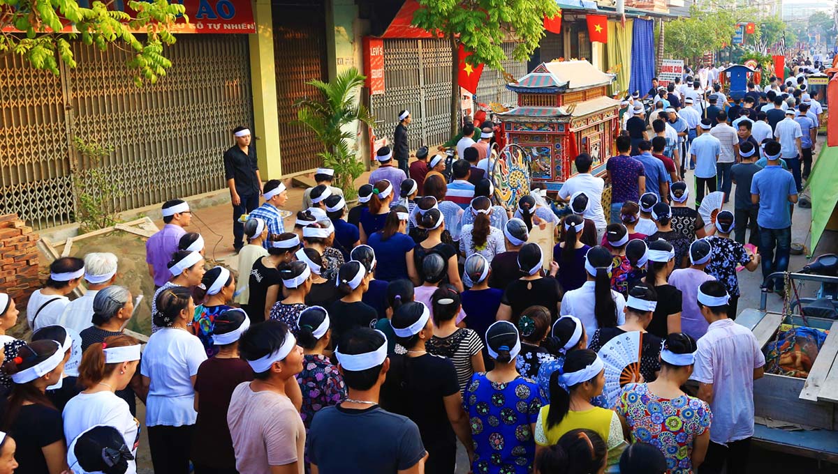 Vietnamese funeral etiquette
