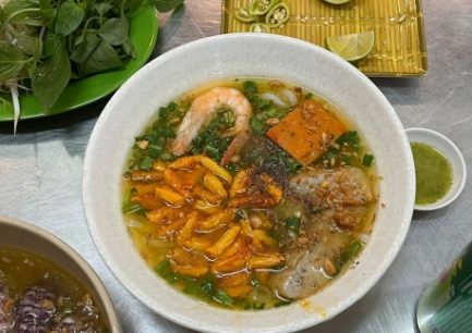 Top 8 quán bánh canh ghẹ Vũng Tàu ngon nổi tiếng, hút khách