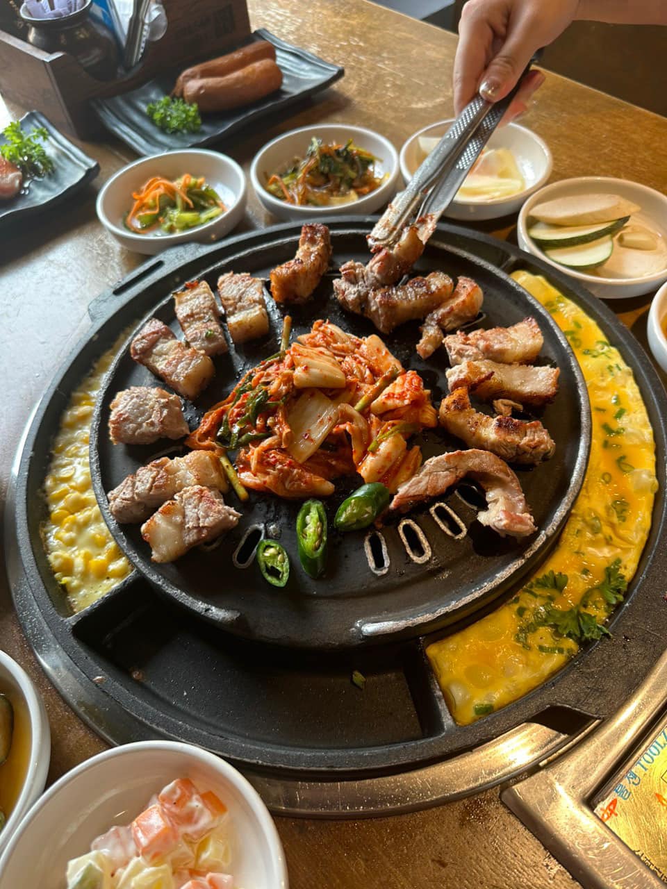 Buffet Quận 1 Korean Grill Buzza BBQ 