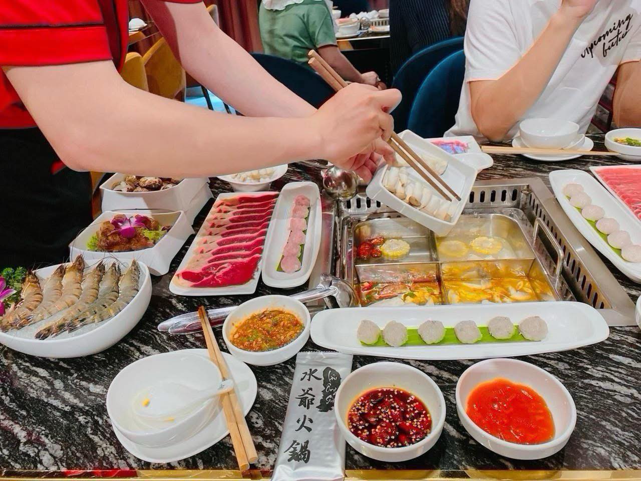 Buffet lẩu Quận 1 Ông Sủi