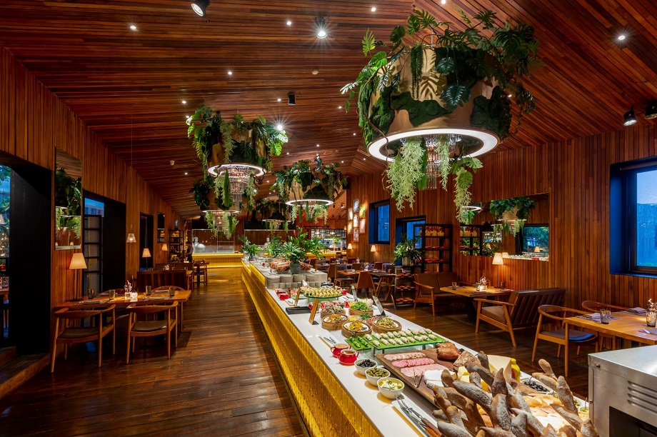 Buffet Quận 1 The Log Restaurant