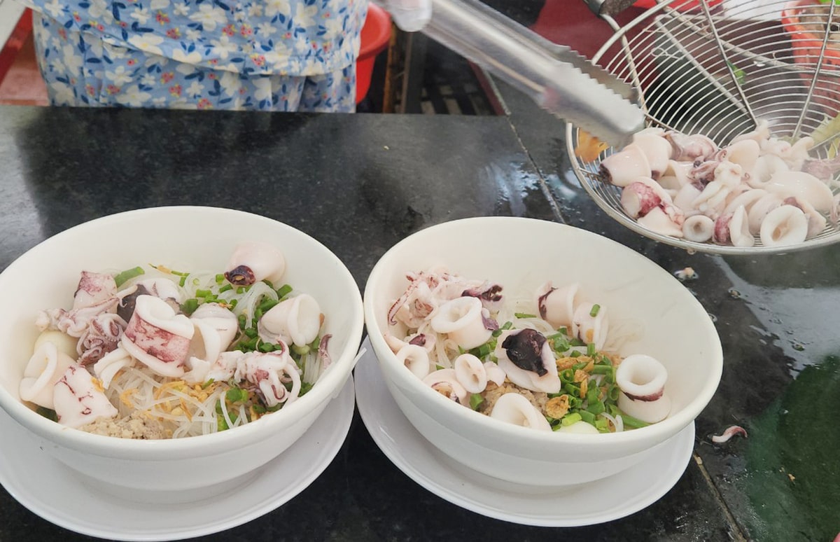 Cách chế biến hủ tiếu mực