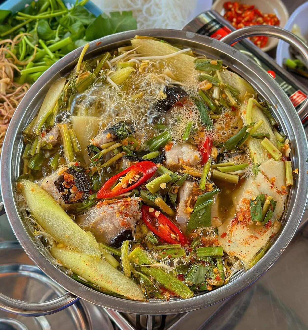 Cách nấu lẩu cá đuối Vũng Tàu