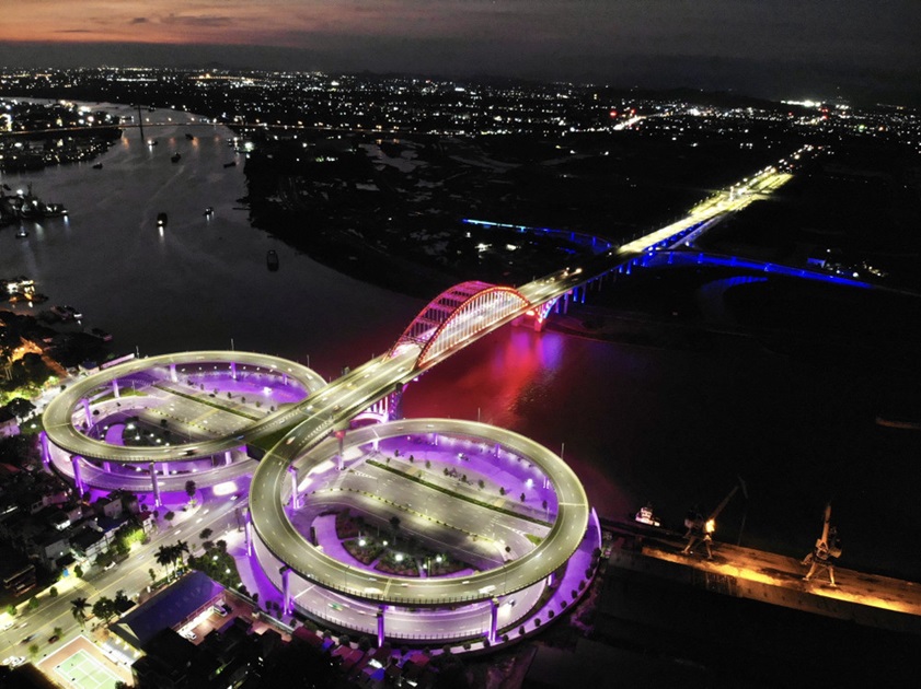 cầu Hoàng Văn Thụ Hải Phòng về đêm