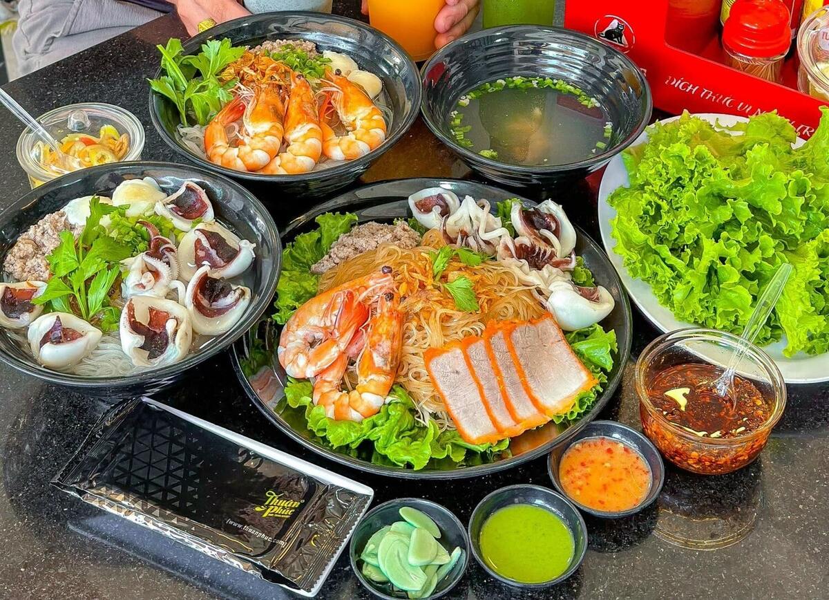 Địa chỉ ăn hủ tiếu mực Vũng Tàu ngon