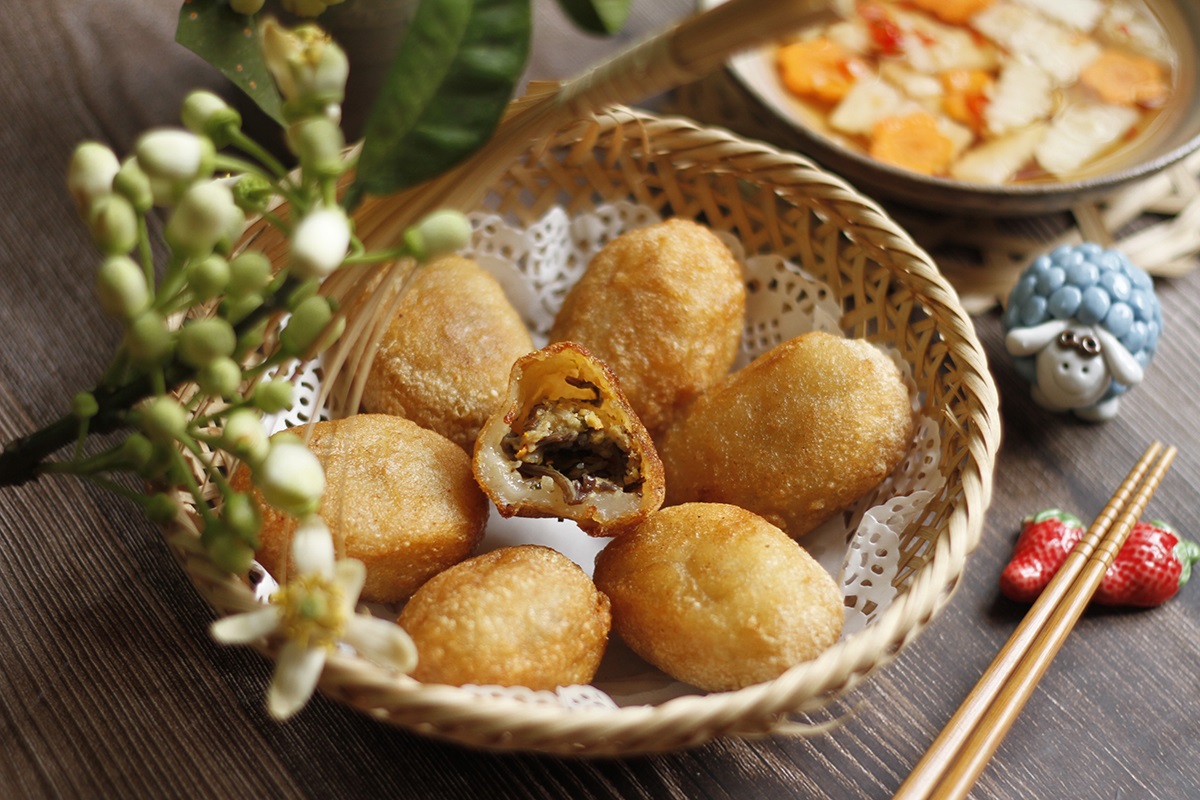 fried glutinous rice ball