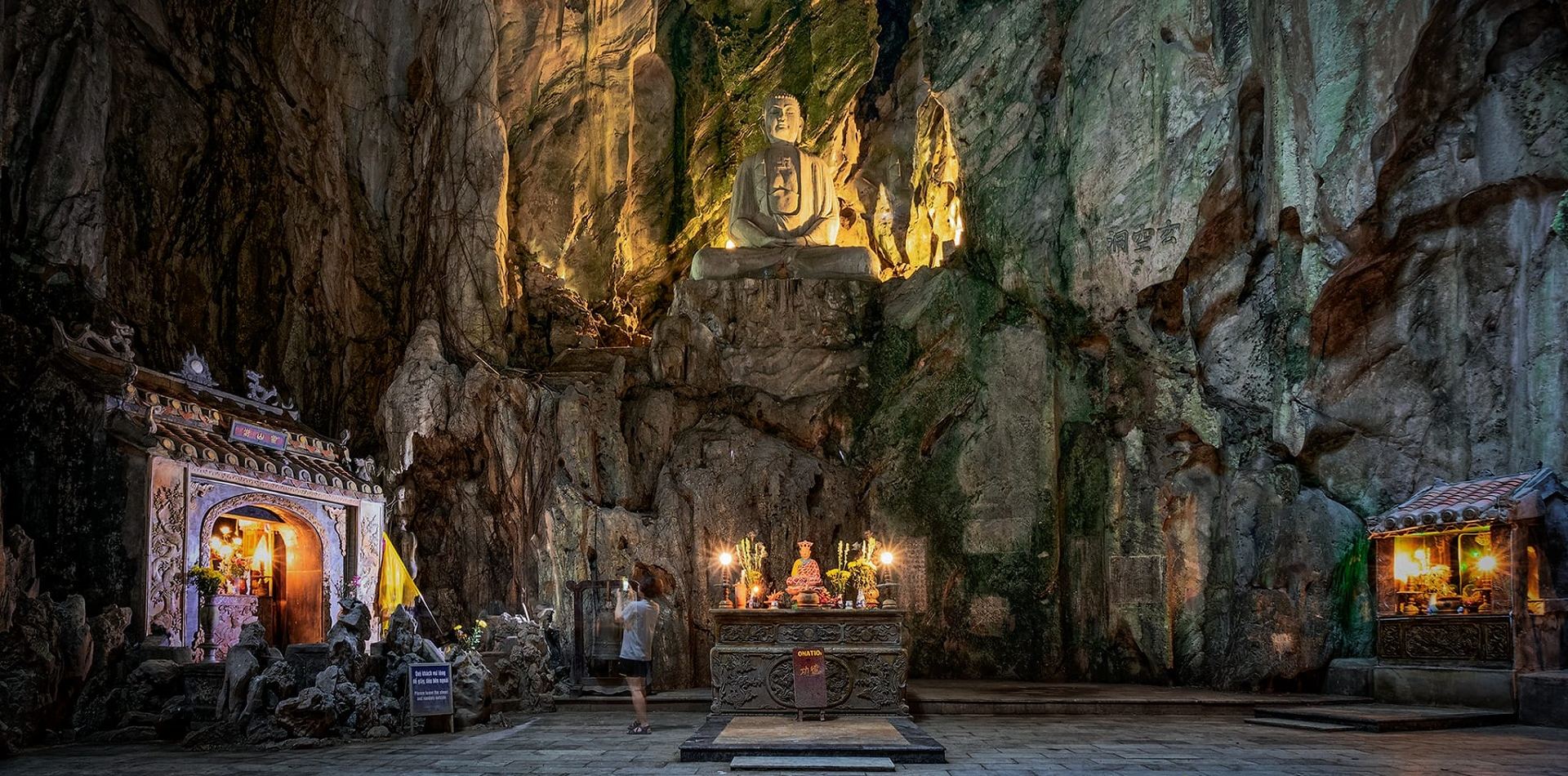Huyen Khong Cave