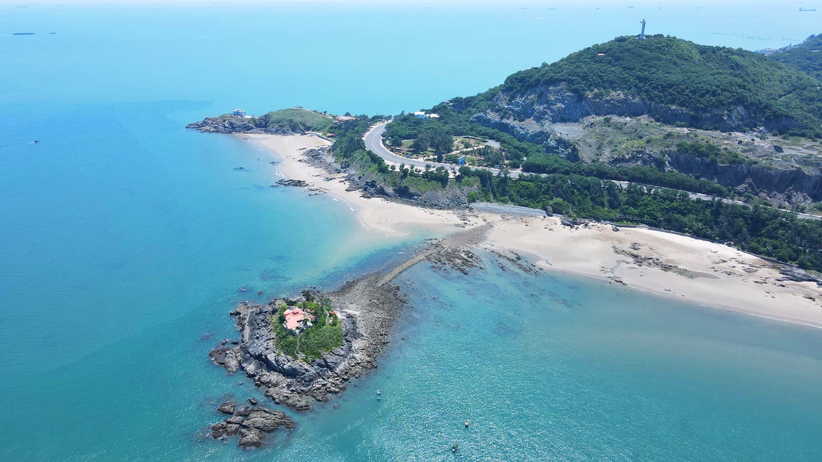 Lễ hội miếu Hòn Bà Vũng Tàu