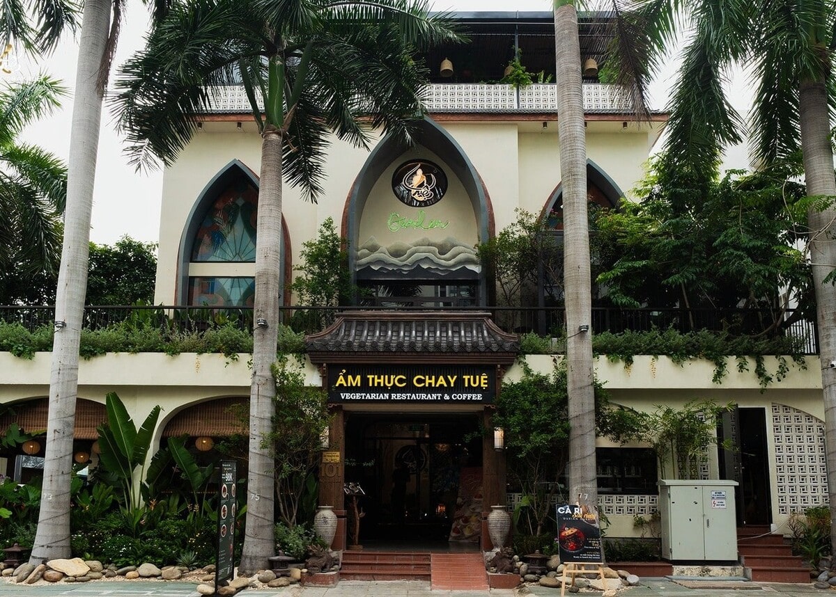 nhà hàng Chay Tuệ Quận 7