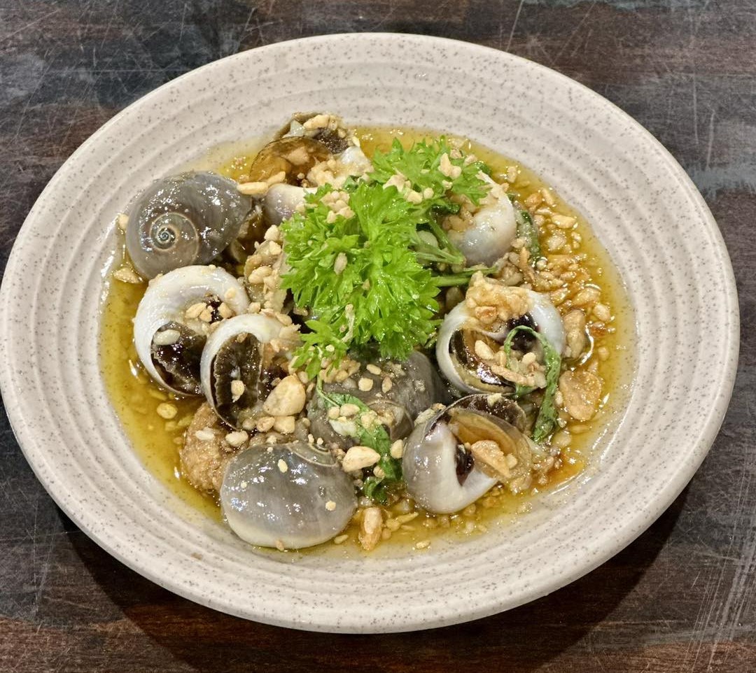 Quán ốc bình dân Vũng Tàu Ốc Diễm