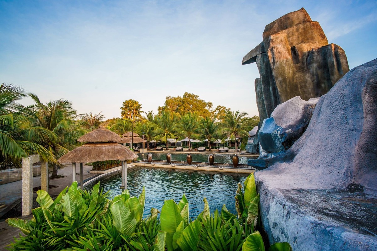 Suối khoáng nóng Bình Châu