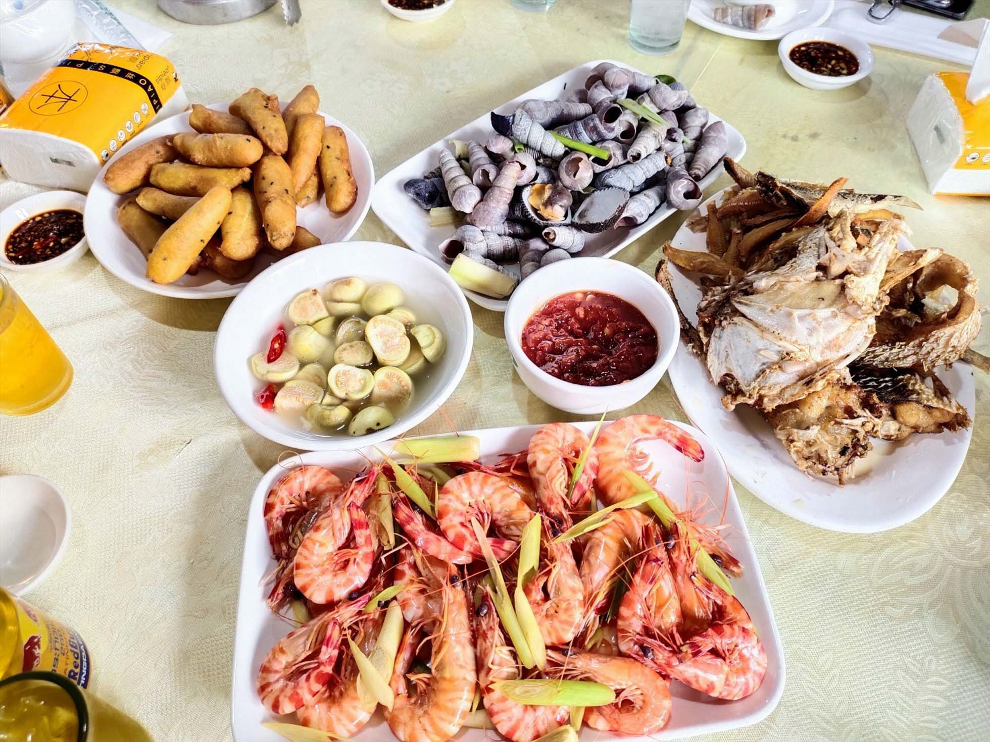 Thưởng thức hải sản tươi ngon