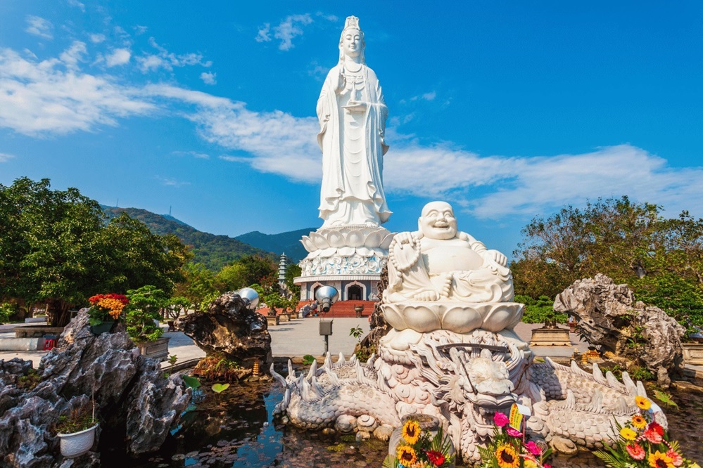 Lady Buddha Da Nang: A sacred site with stunning views
