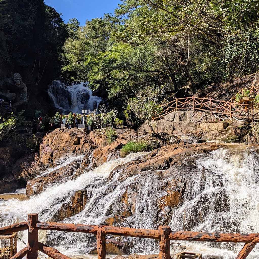 Da Lat canyoning Datanla Waterfalls