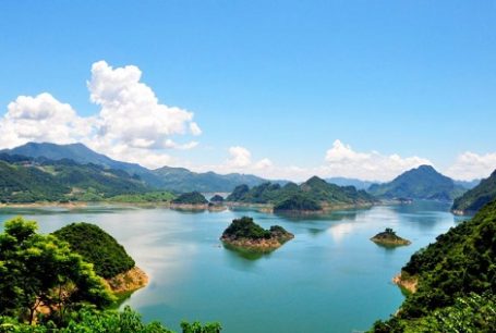 Hoa Binh Lake: An explorer’s guide to peace and beauty